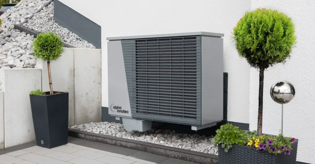 découvrez comment une pompe à chaleur peut améliorer l'efficacité énergétique de votre maison tout en réduisant vos factures de chauffage et de climatisation.