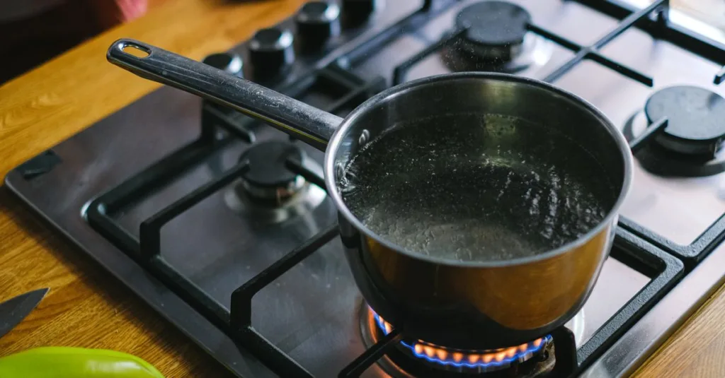 découvrez les causes et solutions à la pénurie d'eau chaude pour améliorer votre confort quotidien et économiser de l'énergie.
