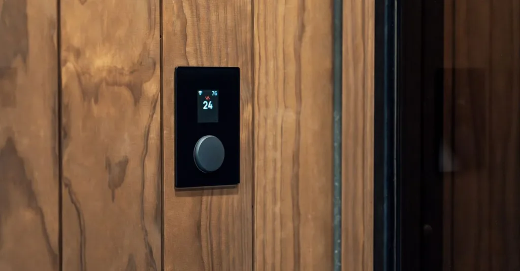 découvrez notre thermostat intelligent qui optimise votre confort et réduit votre consommation d'énergie grâce à une régulation automatique et personnalisée.