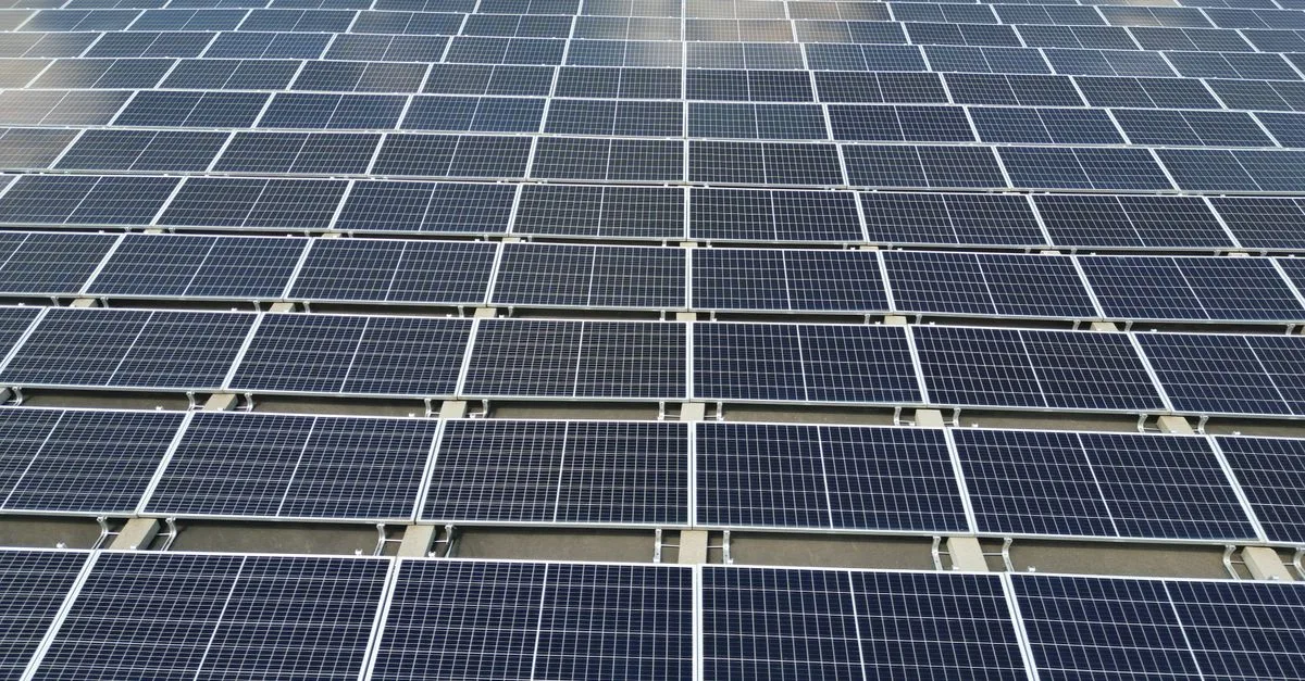 découvrez pourquoi la production photovoltaïque diminue en hiver et quelles solutions adopter pour optimiser l'énergie solaire pendant cette saison froide.