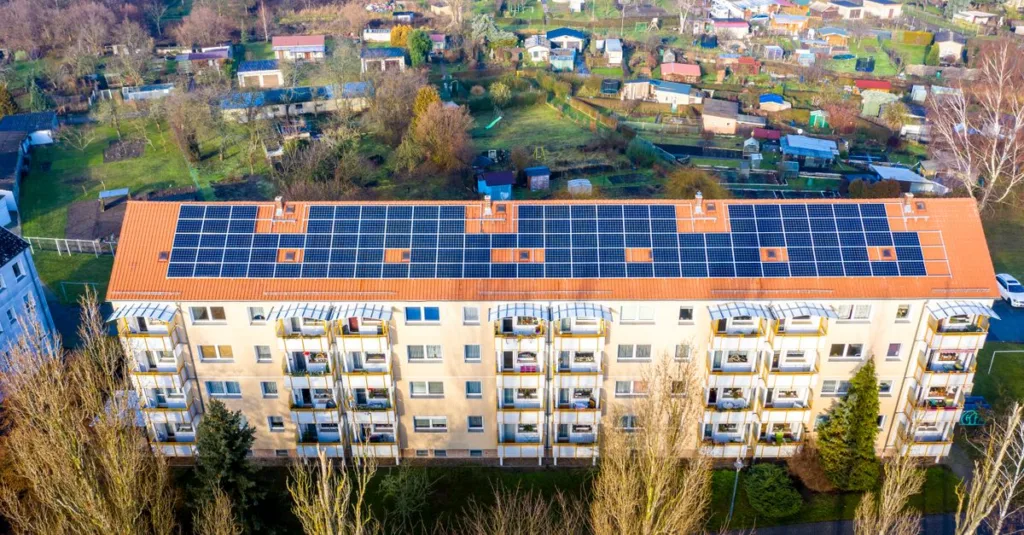 découvrez les avantages de l'autoconsommation photovoltaïque pour réduire votre facture d'électricité et produire une énergie propre et durable.