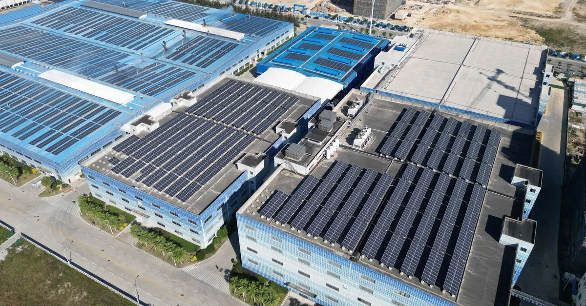 gestion du surplus solaire : optimisez l'utilisation de votre production d'énergie photovoltaïque pour réduire les coûts et maximiser les économies.